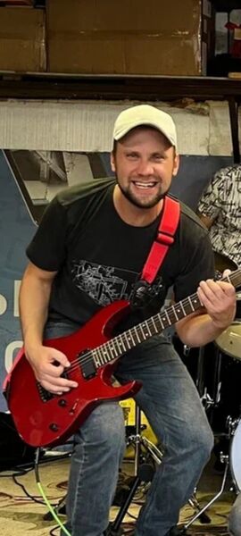  ,   Evgen, 37 ,   ,   , c , 