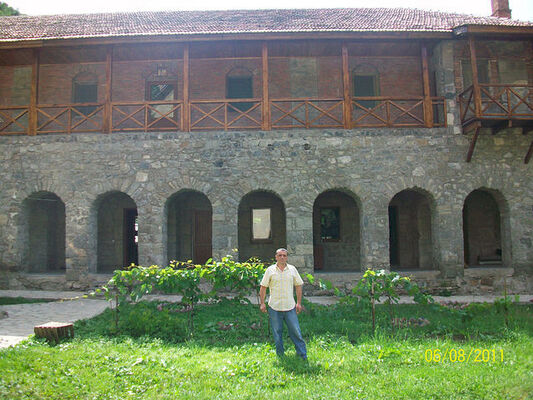  ,   Mamuka, 56 ,   