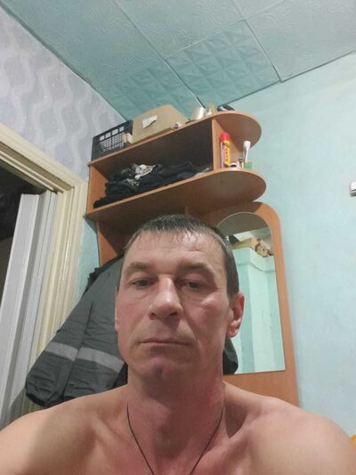  ,   Sergej, 44 ,   ,   