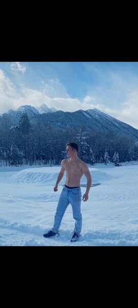  ,   Sasha, 20 ,   ,   