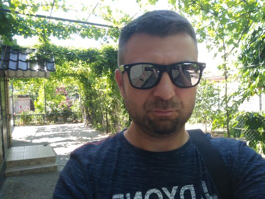  ,   Garik, 49 ,   ,   , c , 