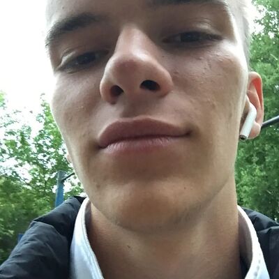  ,   Denis, 22 ,     , c 