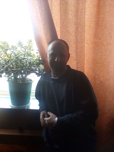  ,   Viktor, 42 ,   ,   