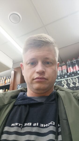  ,   Denis, 32 ,   ,   