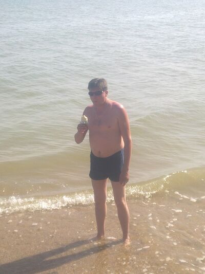  ,   Viktor, 54 ,   ,   , c 