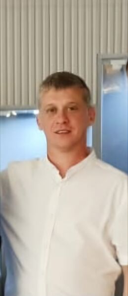  ,   Pavel, 44 ,   c 