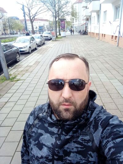  ,   Nikolai, 38 ,   ,   