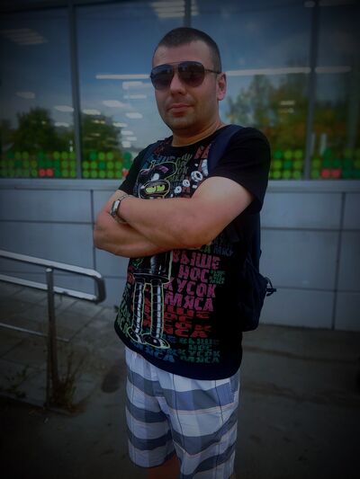  ,   Denis, 37 ,   