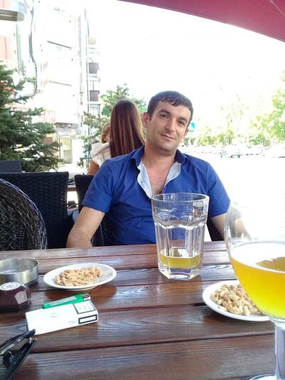  --,   , 37 ,  