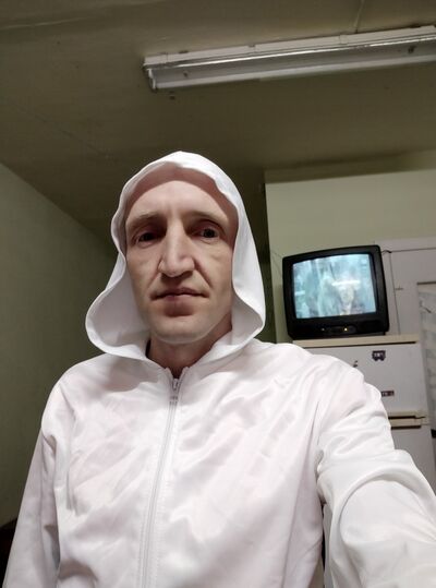  ,   Maksim, 41 ,   ,   , c 