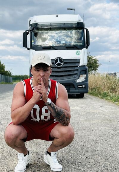  Palais-Bourbon,   , 31 ,   ,   