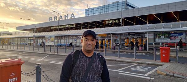  ,   Orifjon, 37 ,   ,   