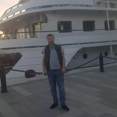 ,   Artur, 39 ,   ,   