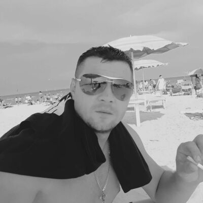  Milan,   Oleg, 40 ,   ,   , c 