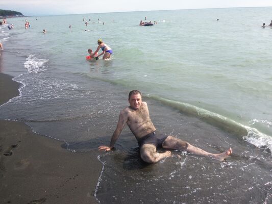  ,   Aleko, 44 ,  