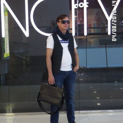  ,   SASHA, 43 ,   