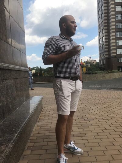  ,   Dima, 32 ,  