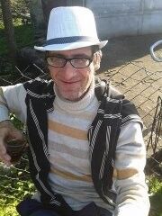  9647879  Zaal, 54 ,    