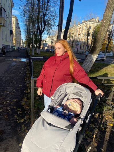  ,   Anastasia, 23 ,   c 