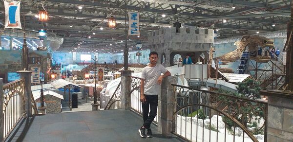  ,   Zokirbek, 31 ,   ,   , c 
