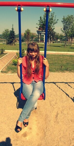  ,   Yana, 30 ,  