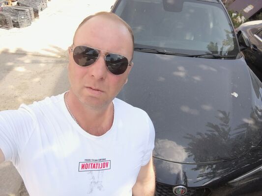 -,   Pavel, 41 ,   c 