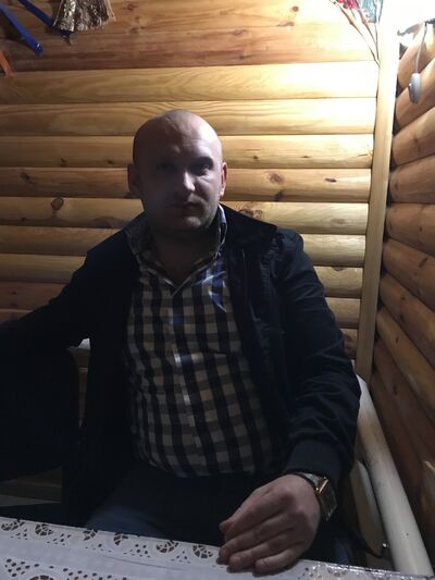 ,   Vadim, 40 ,   