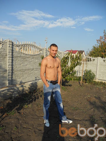  ,   Alex, 37 ,  
