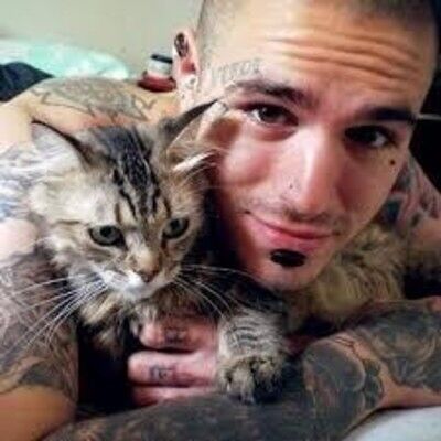  ,   Vlad, 29 ,   
