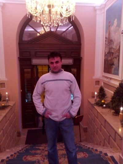  ,   Tarik, 47 ,  
