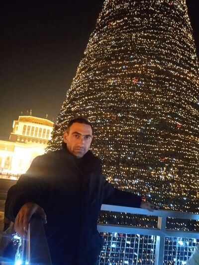  ,   Artur, 39 ,   ,   
