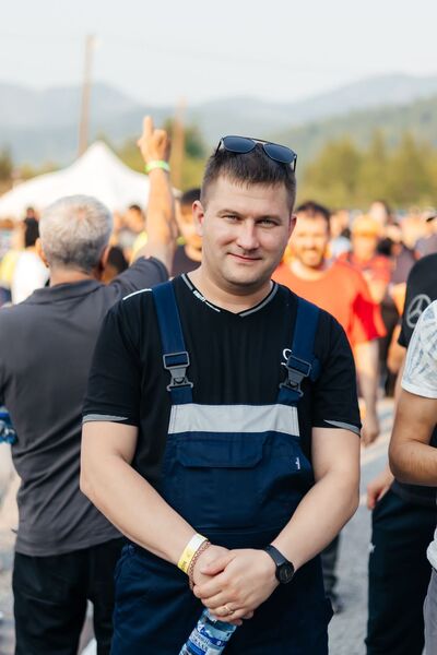  ,   Leonid, 33 ,   ,   , c 
