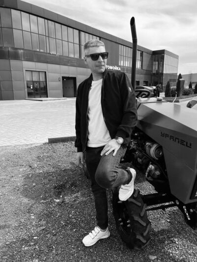  ,   Vova, 39 ,  