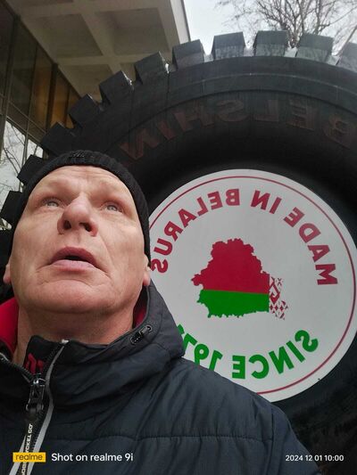 ,   Oleg, 52 ,   ,   