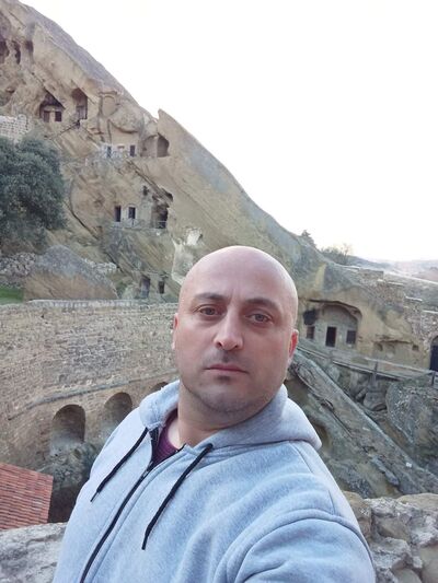  ,   Lasha, 37 ,   ,   