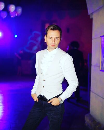  ,   , 29 ,   