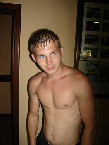  8325509  94 645 13 57, 35 ,    