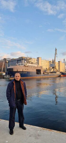  ,   Sergey, 42 ,   c 