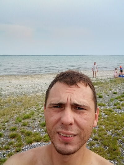  ,   Anton, 35 ,   ,   