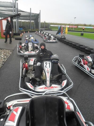  ,   Valentyn, 35 ,   ,   , c 