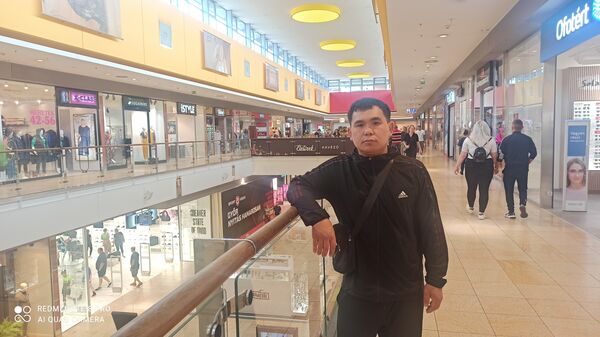  Komarom,   , 34 ,   ,   