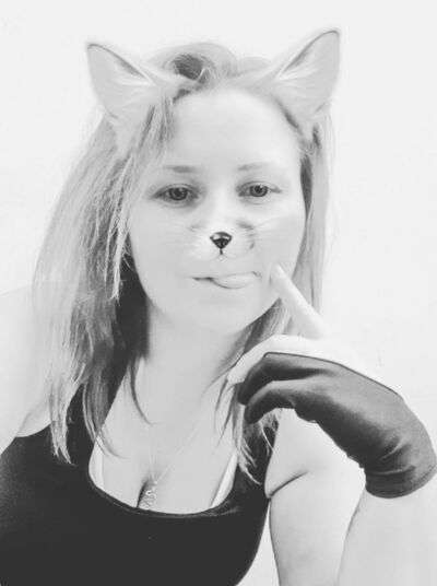  ,   Helga, 30 ,  