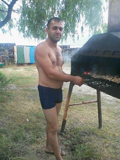  ,   Davo, 35 ,   