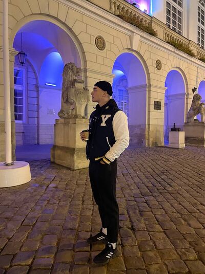  ,   Frederik, 25 ,   ,   