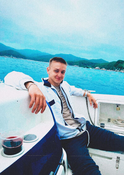 ,   Vladislav, 24 ,   ,   