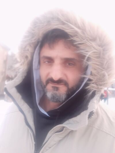  ,   Armen, 49 ,   ,   