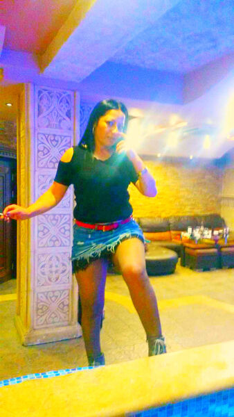  ,   Aniia, 30 ,   ,   , c 