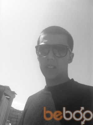  ,   Ali, 33 ,   