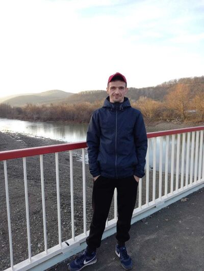  ,   Anton, 42 ,   ,   , c 