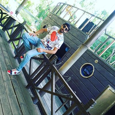  ,   Arman, 27 ,   ,   